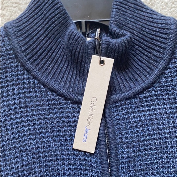 Calvin Klein Zip Up - Picture 2 of 3